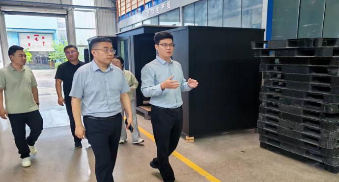 魏辉走访调研开发区重点企业