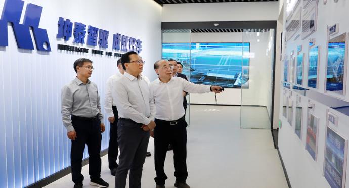 蒋曦在调研段园新型功能区建设发展工作时强调