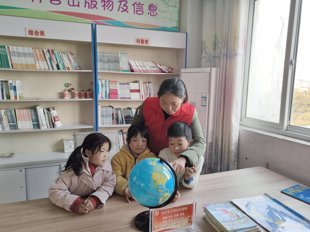 矿山集街道朱庄社区开展认识地球科普教育活动
